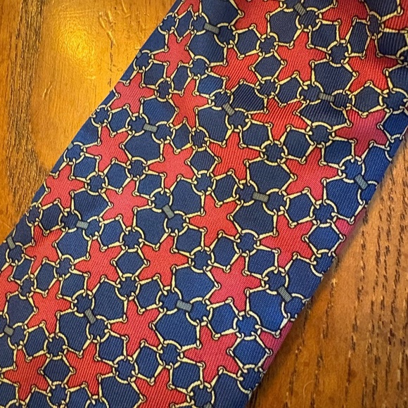 Hermés 100% Silk Stylish Blue and Red Patterned Men's Tie EUC! - Picture 3 of 8